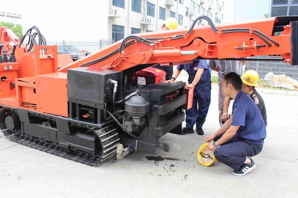 从6吨到12吨：一家矿企的运输设备升级史
