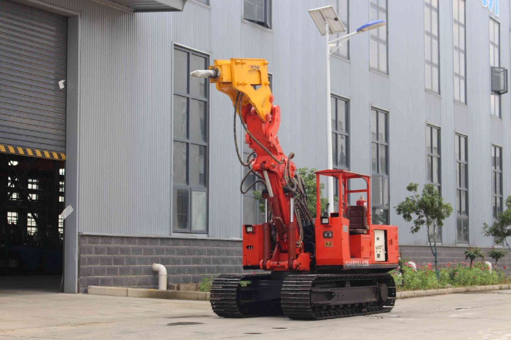 扒渣机在小型矿山的适用性探讨：助力小型矿山高效发展
