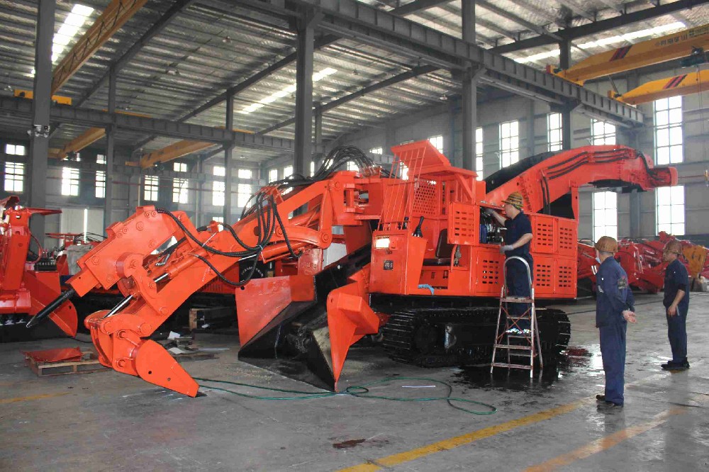 永力通扒渣机 vs 金竣扒渣机,谁更胜一筹?