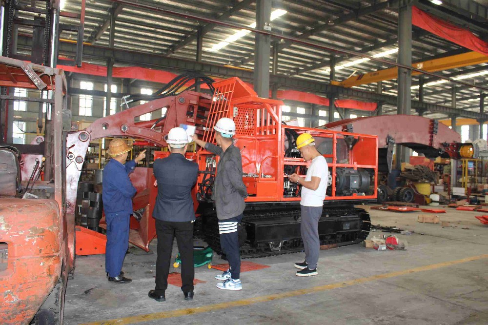 从矿工的辛苦操作到智能装备:赣州扒渣机改变了什么