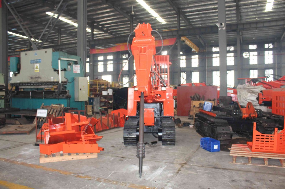 山东隧洞扒渣机型号大全,哪种最适合硬岩工况?