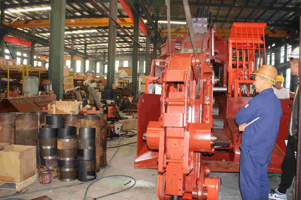 林芝扒渣机液压系统优化方案,提升效率