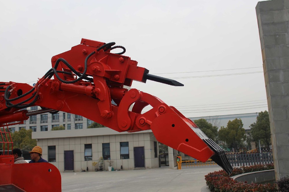 10吨矿车发动机积碳清理,恢复动力性能