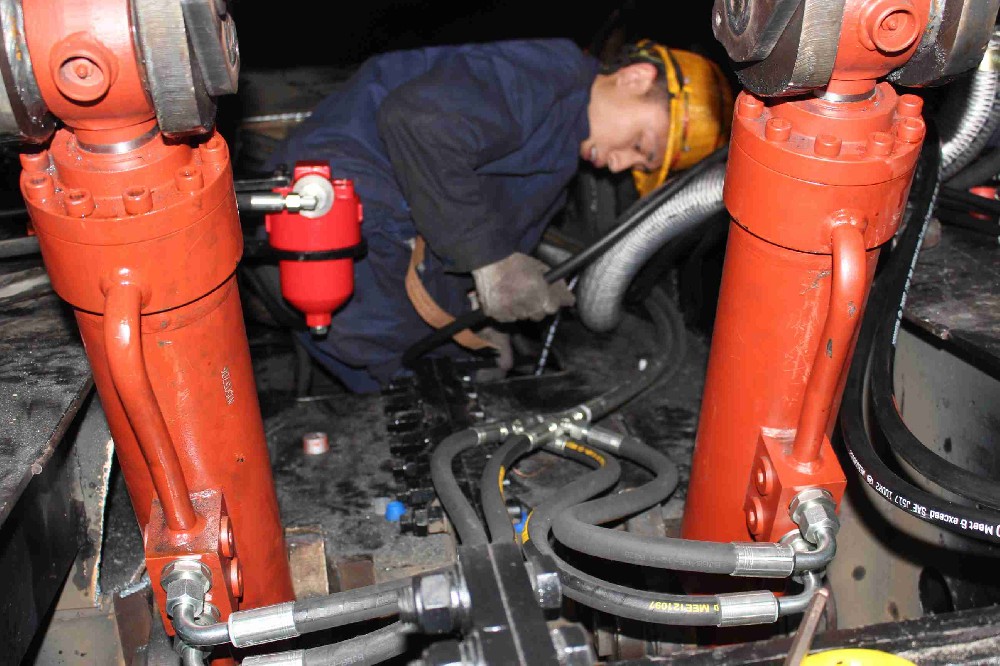 撬毛台车作业后检查清单：5分钟排除隐患
