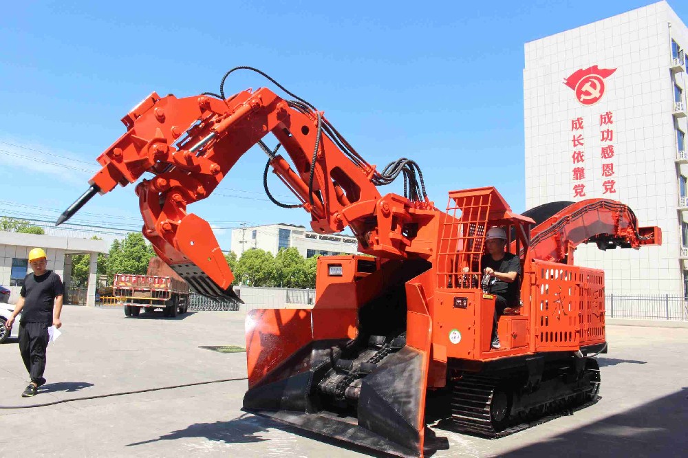 轮式扒渣机电机维修与更换成本分析
