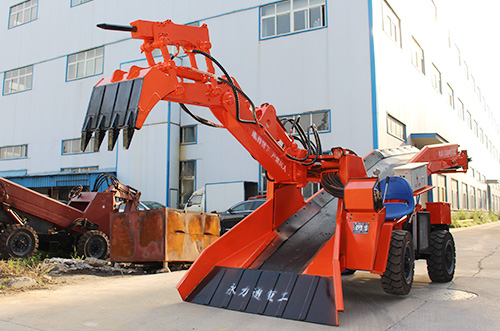 1618298534514095.jpg 80型轮式皮带破碎锤扒渣机2.jpg