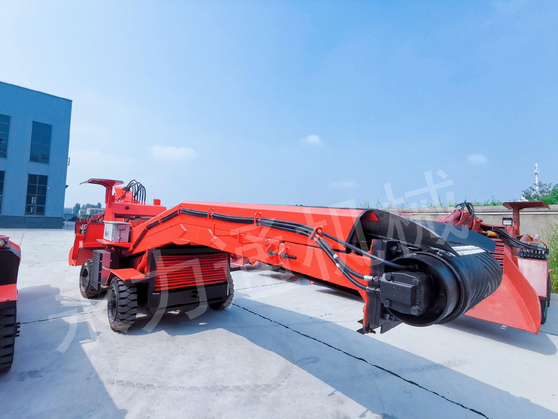 1628229677138250.jpg 120轮式皮带后右侧照.jpg