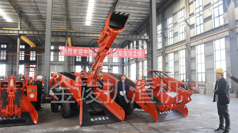 1670403912185727.jpg 3扒渣机操作演示.jpg